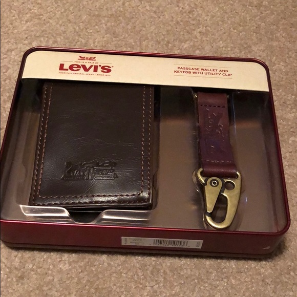 Levi's Other - New wallet for men’s 🔥